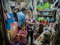 Kinh ngạc cảnh sống chật chội trong những ngôi nhà siêu nhỏ