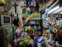 Kinh ngạc cảnh sống chật chội trong những ngôi nhà siêu nhỏ