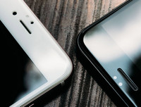 [ẢNH] Những sai lầm tai hại nhiều người mắc phải khiến smartphone nhanh hỏng