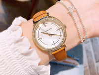 [Ảnh] Những món quà tặng 20-10 thiết thực và ý nghĩa nhất