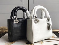 [ẢNH] Gợi ý quà tặng thiết thực, ý nghĩa dành cho thầy cô ngày 20-11