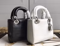 [ẢNH] Gợi ý quà tặng thiết thực, ý nghĩa dành cho thầy cô ngày 20-11