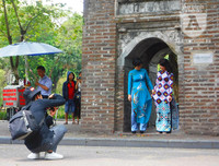 [Ảnh] Thú vị trước một Hồ Gươm vắng lặng trong ngày đầu tiên của dịp nghỉ lễ