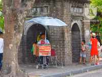 [Ảnh] Thú vị trước một Hồ Gươm vắng lặng trong ngày đầu tiên của dịp nghỉ lễ