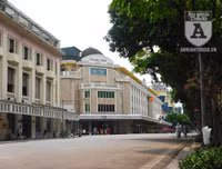 [Ảnh] Thú vị trước một Hồ Gươm vắng lặng trong ngày đầu tiên của dịp nghỉ lễ