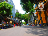 [Ảnh] Thú vị trước một Hồ Gươm vắng lặng trong ngày đầu tiên của dịp nghỉ lễ