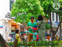 [Ảnh] Thú vị trước một Hồ Gươm vắng lặng trong ngày đầu tiên của dịp nghỉ lễ