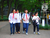 [Ảnh] Thú vị trước một Hồ Gươm vắng lặng trong ngày đầu tiên của dịp nghỉ lễ