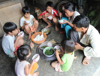 Cuộc sống đói nghèo trong những gia đình 