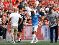 [ẢNH] Chuyển nhượng bóng đá quốc tế ngày 6-8: Man City bán Sane với mức giá kỷ lục