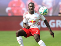 [ẢNH] Chuyển nhượng bóng đá quốc tế ngày 6-8: Man City bán Sane với mức giá kỷ lục