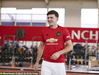 [ẢNH] Chuyển nhượng bóng đá quốc tế ngày 6-8: Man City bán Sane với mức giá kỷ lục