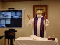 [ẢNH] Cuộc sống online trong thời đại dịch Covid-19