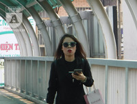 [Ảnh] Người dân Hà Nội chật vật di chuyển, mưu sinh trong cái nắng 40 độ C