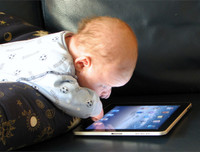 [ẢNH] Những thói quen xấu có thể gây hại cho mắt mà nhiều người mắc phải