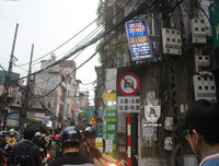 [Ảnh] Những hành vi vượt đèn đỏ, đi ngược chiều… cần xử lý thật nghiêm