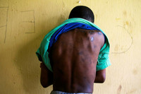 [ẢNH] Choáng trước nạn bạo hành bên trong ngôi trường Hồi giáo không giấy phép ở Nigeria