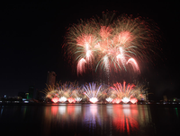 Pháo hoa quốc tế Đà Nẵng: Hình ảnh ấn tượng về cuộc so tài giữa Anh và Trung Quốc