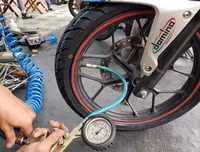 [ẢNH] Những mẹo nhỏ giúp tiết kiệm xăng khi đi xe máy