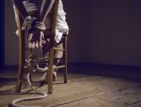 [ẢNH] Vô cớ bị nghi bắt cóc trẻ con: Xử trí thế nào khi không may bị hàm oan?