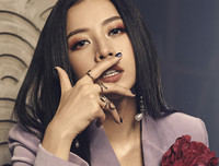 [ẢNH] Chi Pu: Chặng đường thoát khỏi danh xưng hotgirl để thành công với vai trò nghệ sĩ