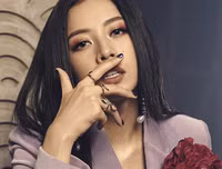 [ẢNH] Chi Pu: Chặng đường thoát khỏi danh xưng hotgirl để thành công với vai trò nghệ sĩ