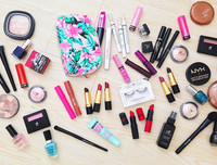 [ẢNH] Khác biệt thú vị giữa quà tặng 20-11 xưa và nay