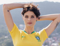 [ẢNH] Chiêm ngưỡng nhan sắc nóng bỏng siêu mẫu U40 Alessandra Ambrosio