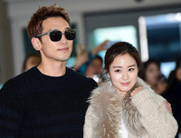 [ẢNH] Nghệ sĩ Hàn Quốc hưởng ứng phong trào 