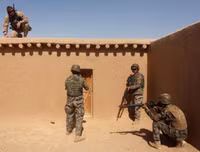 [ẢNH] Những hình ảnh ấn tượng suốt 18 năm nước Mỹ sa lầy trong cuộc chiến Afghanistan