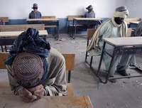 [ẢNH] Những hình ảnh ấn tượng suốt 18 năm nước Mỹ sa lầy trong cuộc chiến Afghanistan
