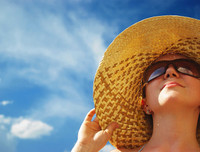 [ẢNH] Những thói quen xấu có thể gây hại cho mắt mà nhiều người mắc phải