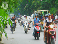 [Ảnh] Đi ngược chiều, lấn làn đường: Tiện việc mình, hại cho người