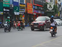 [Ảnh] Đi ngược chiều, lấn làn đường: Tiện việc mình, hại cho người