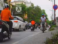 [Ảnh] Đi ngược chiều, lấn làn đường: Tiện việc mình, hại cho người