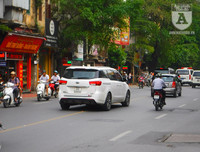 [Ảnh] Đi ngược chiều, lấn làn đường: Tiện việc mình, hại cho người