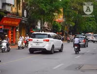 [Ảnh] Đi ngược chiều, lấn làn đường: Tiện việc mình, hại cho người