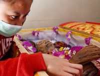 [ẢNH] Rợn người trước những nghi lễ đáng sợ trên thế giới