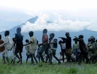 [ẢNH] Tưởng niệm 25 năm nạn diệt chủng Rwanda: Những khuôn hình gây ám ảnh