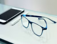 [ẢNH] Những mẹo vặt giúp đôi mắt của bạn luôn khỏe dù tiếp xúc với máy tính thường xuyên