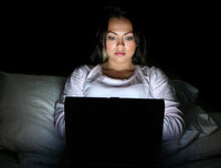 [ẢNH] Những mẹo vặt giúp đôi mắt của bạn luôn khỏe dù tiếp xúc với máy tính thường xuyên