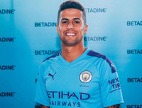 [ẢNH] Chuyển nhượng bóng đá ngày 8-8: MU bất ngờ 