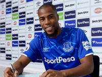 [ẢNH] Chuyển nhượng bóng đá ngày 8-8: MU bất ngờ 