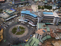 [ẢNH] Cận cảnh khu trung tâm Hòa Bình sắp bị phá bỏ của Đà Lạt xưa và nay