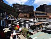 [ẢNH] Cận cảnh khu trung tâm Hòa Bình sắp bị phá bỏ của Đà Lạt xưa và nay