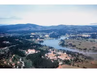 [ẢNH] Cận cảnh khu trung tâm Hòa Bình sắp bị phá bỏ của Đà Lạt xưa và nay