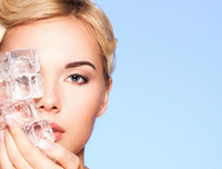 [ẢNH] Những công dụng bất ngờ ít biết của đá lạnh