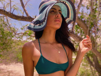 [ẢNH] Nhan sắc cuốn hút của Tân Hoa hậu Trái đất 2019