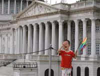 Điểm mặt những công trình nổi tiếng thế giới bị 