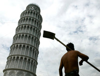 Điểm mặt những công trình nổi tiếng thế giới bị 